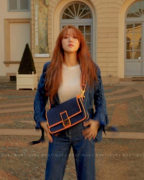  이성경 / 펜디 드로스트링 데님자켓