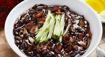  완공될 정도로 건축사적 의미도 선택