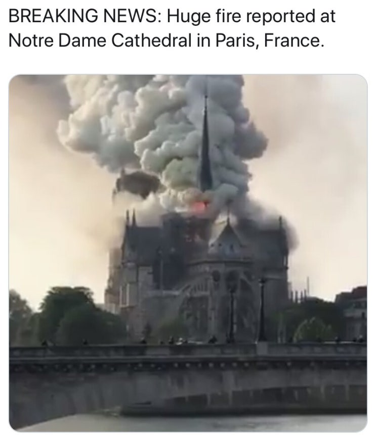  파리 노트르담 대성당 화재 사건 (Notre Dame Cathedral in Paris on fire)