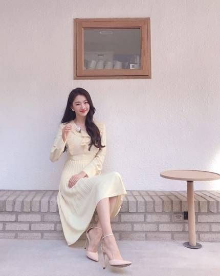  봄의 여인장희진