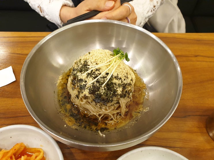  서현동 맛집  장원막국수의 들기름 메밀국수 이거 물건이네요~~