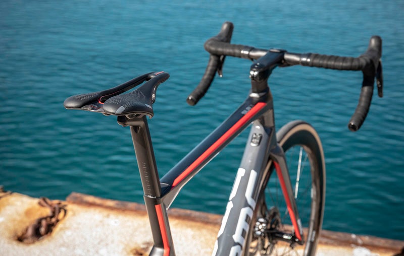 셀레이탈리아의 새로운안장 : Selle Italia SLR Boost , Iron Evo -(짧은 안장의 도입)