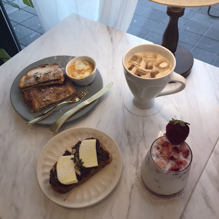  울산 삼산 카페 - 카페드몽드