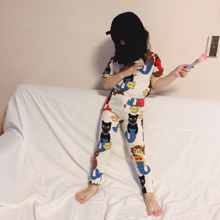  5살아기,3개월아기,컨버스척테일러플랫폼, 리미떼두두,타오,미니로디니,베베루아,11am, 베루툼모자, 손유나 브이캣, 에르고아기띠, 제왕절개흉터연고