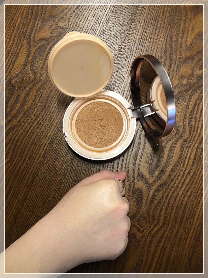  톤업쿠션!  지금 이계절에 딱 맞는 쿠션으로 메이퀸쿠션!!