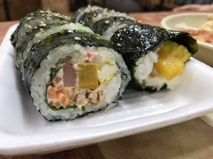  광주 법원 맛집 지산동 25년 칠미만두 우동, 참치김밥(양현 법률사무소)