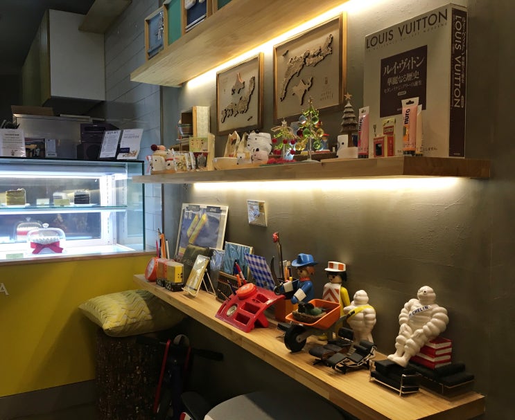 역삼동 수제케이크 전문 카페, 지유가오카 핫초메(JIYUGAOKA 8丁目)