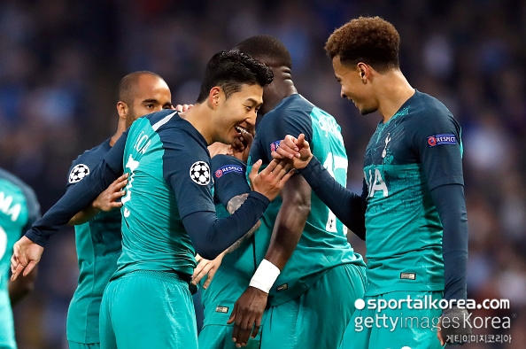  UEFA 챔피언스리그 8강 2차전 "손흥민 멀티골"