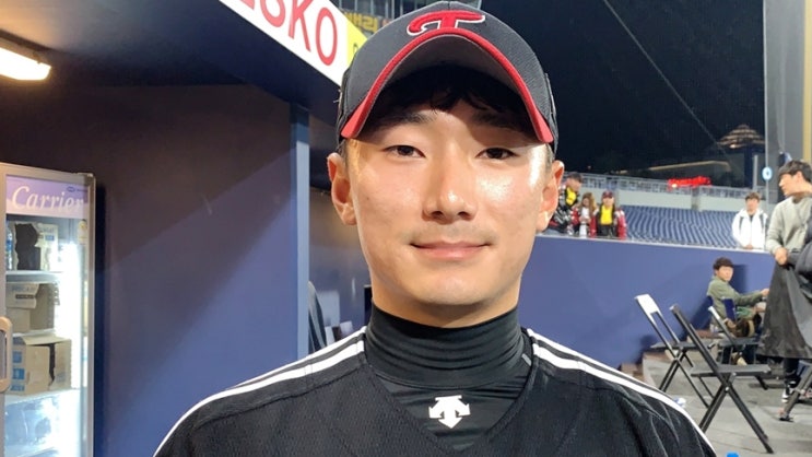  LG 신민재 연봉 군대 LG 새로운 빠른발 재간둥이 선수 신민재