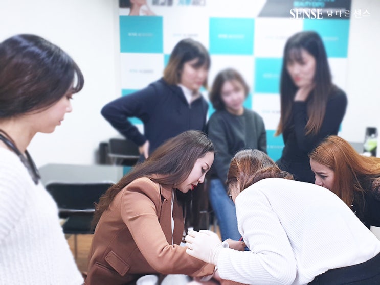  눈썹문신배우기 다양한 테크닉을 '모두' 익힐 수 있다.