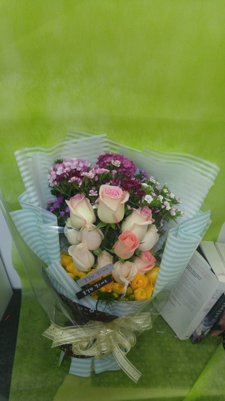  임관꽃다발 행사용꽃다발 생방송투데이방영꽃집 데이트꽃다발 생일꽃다발 축하꽃다발 삼선동꽃집 로드로즈 한성대꽃집 로드로즈 성북구꽃집 로드로즈 02)766~7220