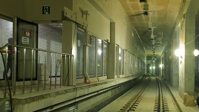 [5호선] 광나루-강동역 구간에서 전기공급이 중단되는 사고 발생! 열차운행 전면 중단!