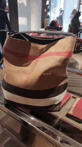  버버리 애쉬비 호보 미듐 숄더백 39457261 /메투 명품 아울렛 구매대행 버버리아울렛 핫딜 METU / 토트넘 맨시티 손흥민