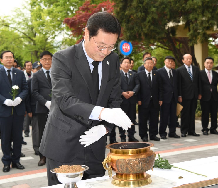  이용섭 시장, 59주년 4·19혁명 기념식