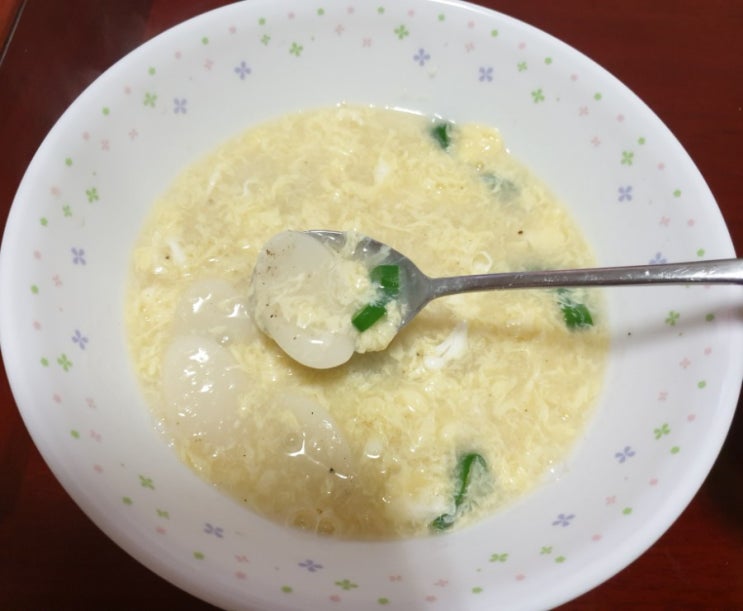  떡국 레시피 - 고기없이 떡국 맛있게 끓이는 법(초간단)