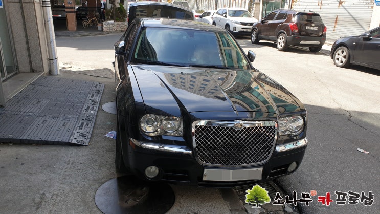  크라이슬러 300C  후방카메라 불량 교체 작업
