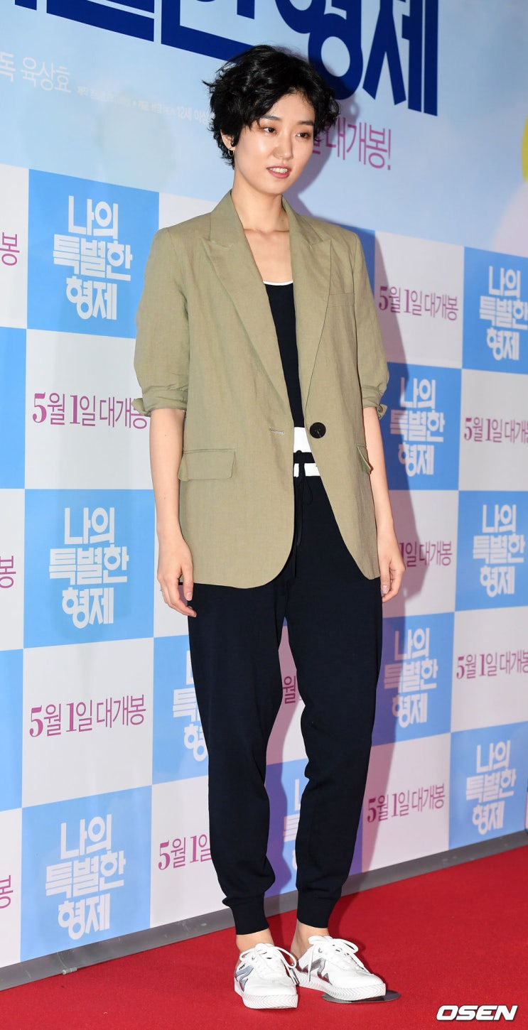  나의 특별한 형제 시사회 이주영 패션 신발 #렉켄 롤리팝, 백리스 스니커즈