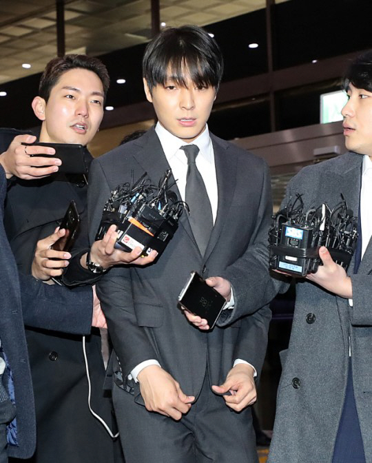  정준영·최종훈 '집단 성폭행' 의혹...경찰, 음성·사진파일 분석 완료