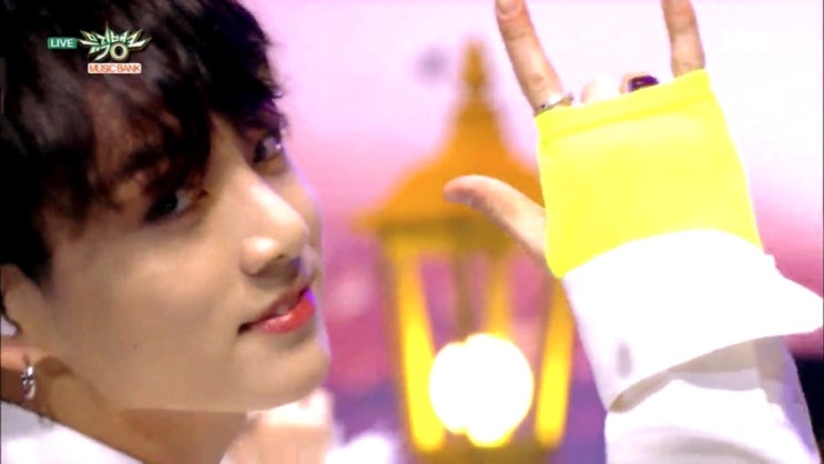  상큼한 엔딩 막내의 작은 것들을 위한 시Boy with Luv : 뮤직뱅크