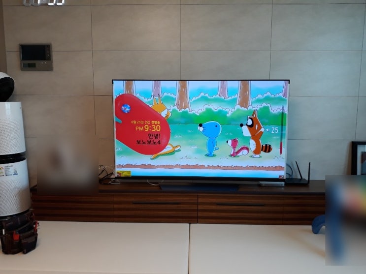  엘지 65인치TV OLED65E8P 공중부양 스탠드의 진실은?