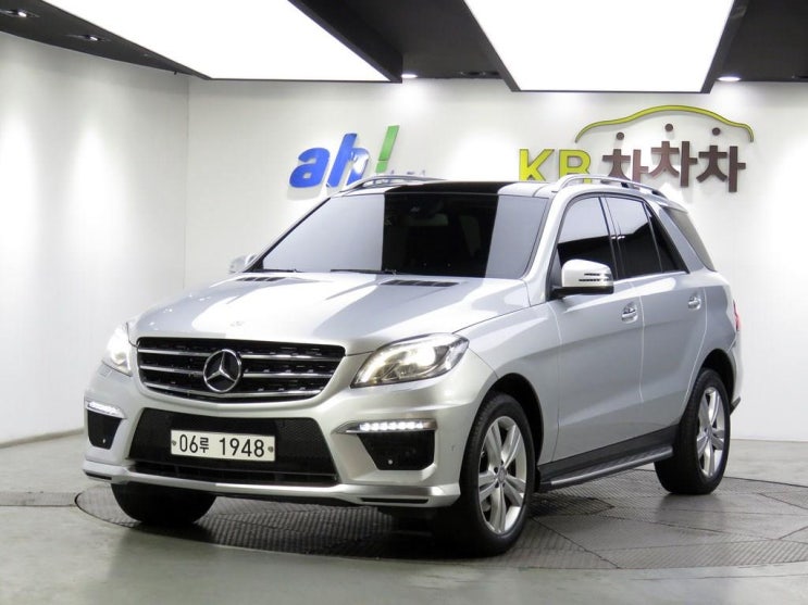 벤츠 뉴MCLASS ML350 4MATIC 중고차 내나이가어때서~ 벤츠 뉴MCLASS ML350 4MATIC 중고차 내나이가어때서~