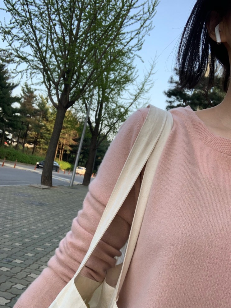  길어진 낮만큼 짧아진 밤만큼의 계절.