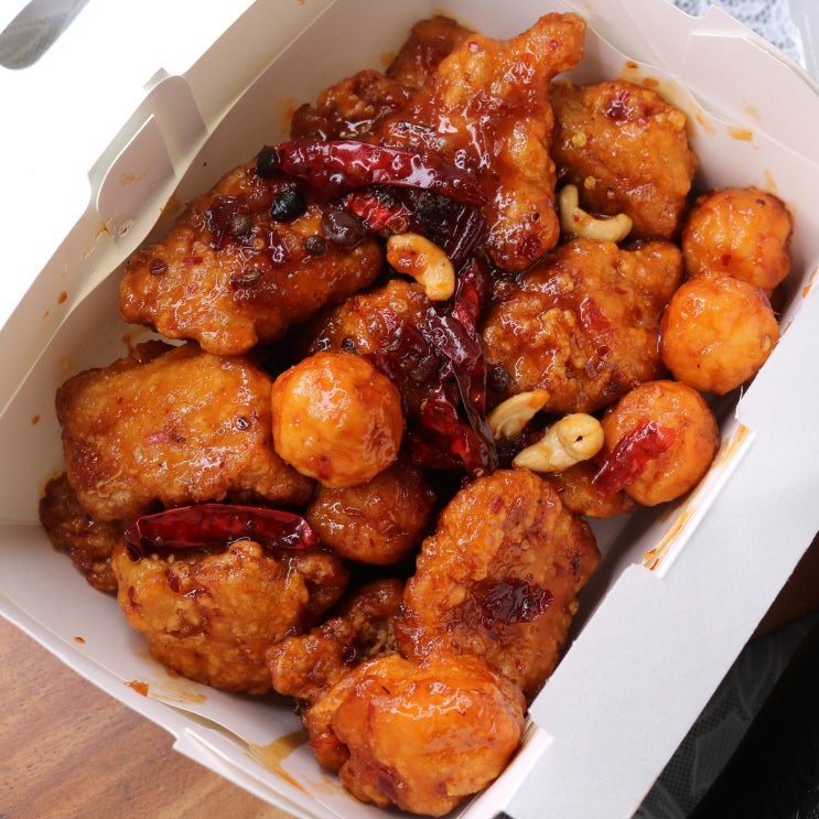  치킨브랜드순위 BHC 신상 마라칸 니가1등해라