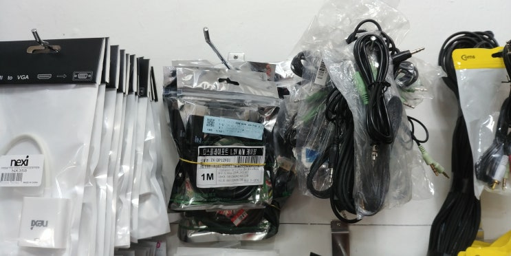  익산 케이블판매 스피커 hdmi 케논 오디오 마이크 DP LAN 전원 AUX 케이블 및 각종 전송기 허브 팝니다 SH정보