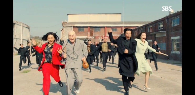  열혈사제의 너무나 현실적이고 웃겼던 4 대 수십명!