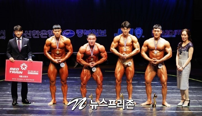  '니카코리아' 최완정, 엄지척 포즈!