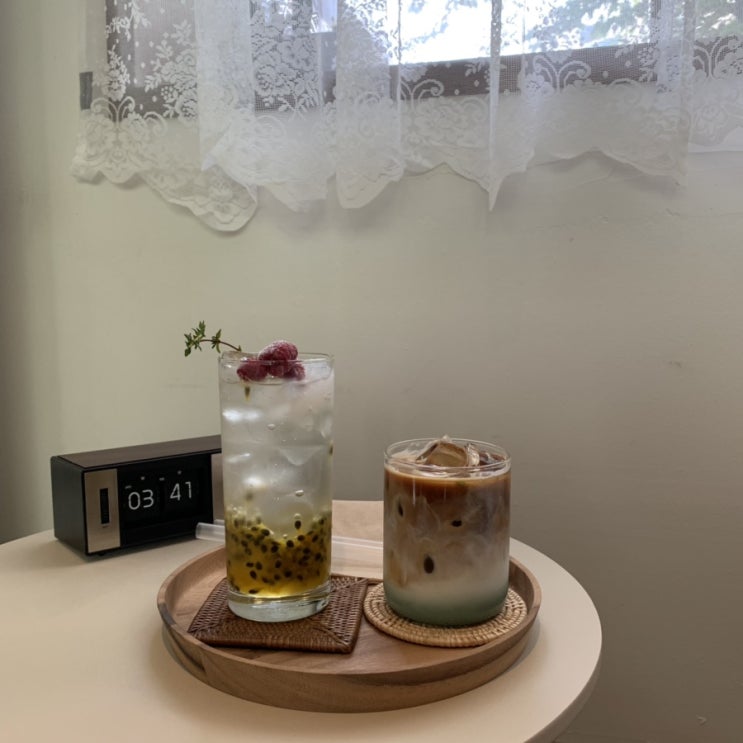  부산 광안리 카페, 1인사무소