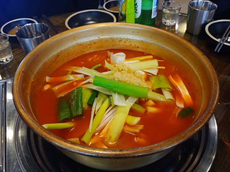  수원역 술집 마늘 닭볶음탕 추천해요.