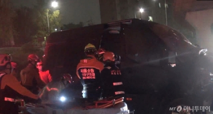  [배반장]아이돌 '머스트비' 교통사고…30대 매니저 숨져