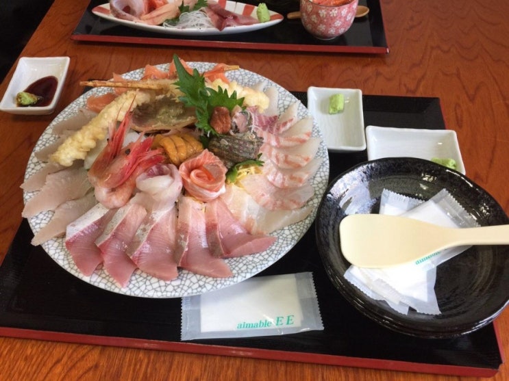 [요나고] 사카이미나토 회덮밥과 게요리가 유명한 카이간  かいがん  