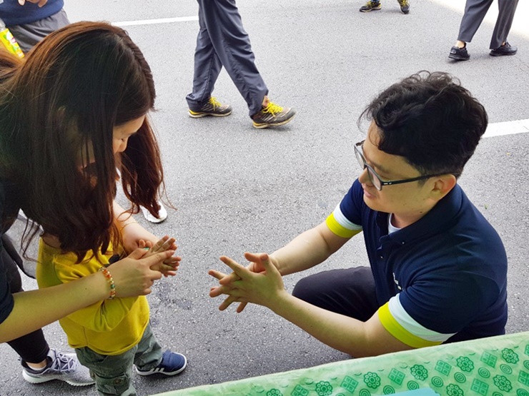  지구를 생각하고 환경을 되살리자, 줄이면 보입니다. 지구의날 기념행사 [새나래병원 의료지원]