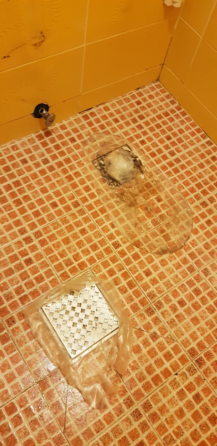  천안 쌍용동 유명 산부인과 병원  변기 누수 저렴하게 완결해드렸습니다!!!