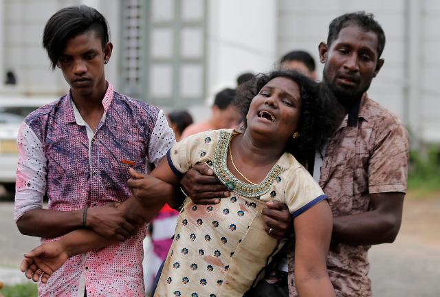 스리랑카 테러 사망자만 228명, 치졸한 종교 전쟁.
