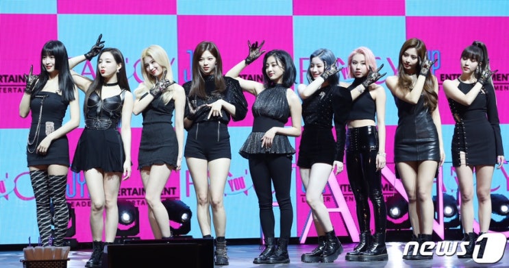  트와이스 fancy로 컴백! 11연속 히트 예감 뮤비보자