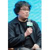 '기생충' 봉준호, "영화의 출발점 지인과의 대화였다" '기생충' 봉준호, "영화의 출발점 지인과의 대화였다"