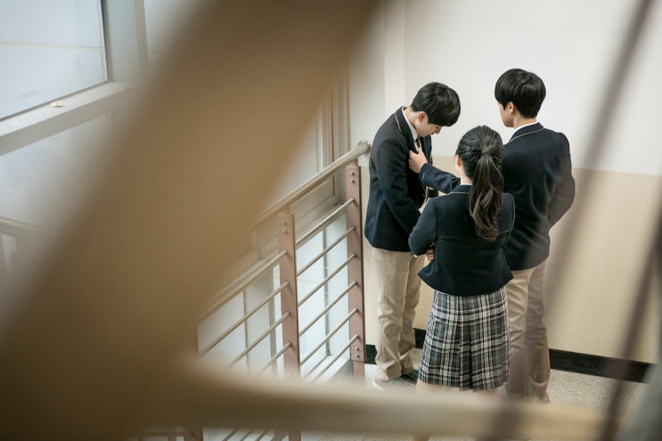  목 졸라 기절하면 뺨때려 깨우는 위험한 '기절놀이'