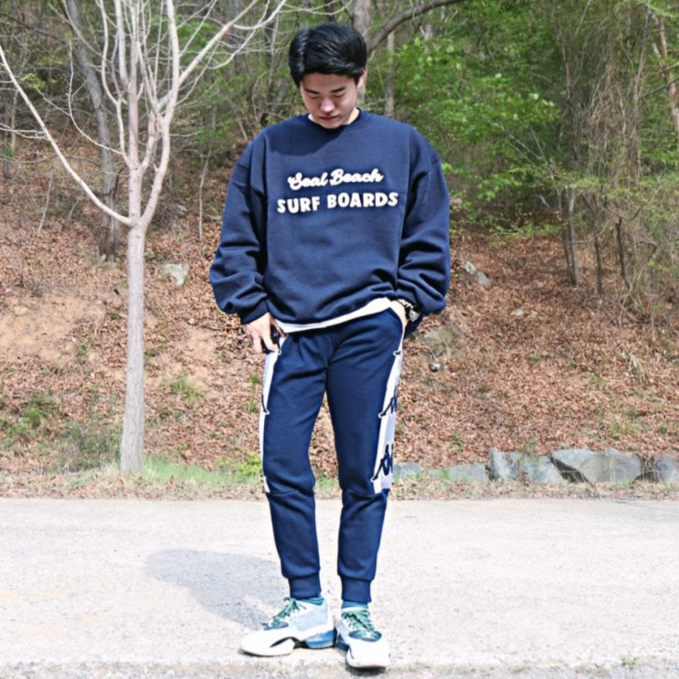  남색 맨투맨 코디 브로맨틱 20대 남성쇼핑몰의 핏좀 봐요