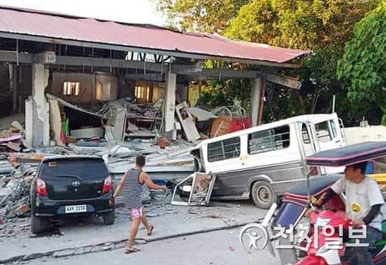 필리핀 지진, 규모 6.1 처참하게 무너진 건물