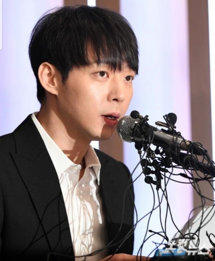  박유천 그는 왜 기자회견을 했을까 마약검사양성반응 이슈가 이슈를 덮는다