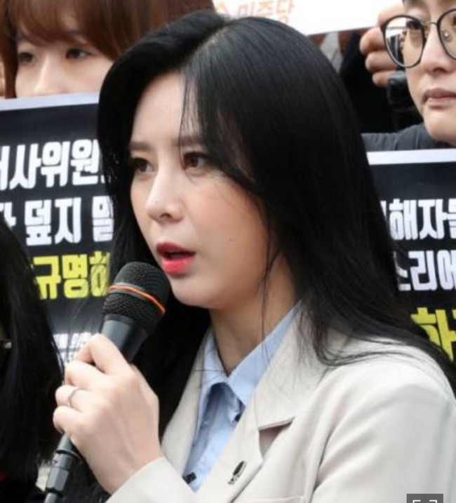 2019년 4월 23일 KBS공영노조 성명. "<KBS뉴스9>도 윤지오에게 놀아났나"/최석태/ 2019년 4월 23일 KBS공영노조 성명. "<KBS뉴스9>도 윤지오에게 놀아났나"/최석태/