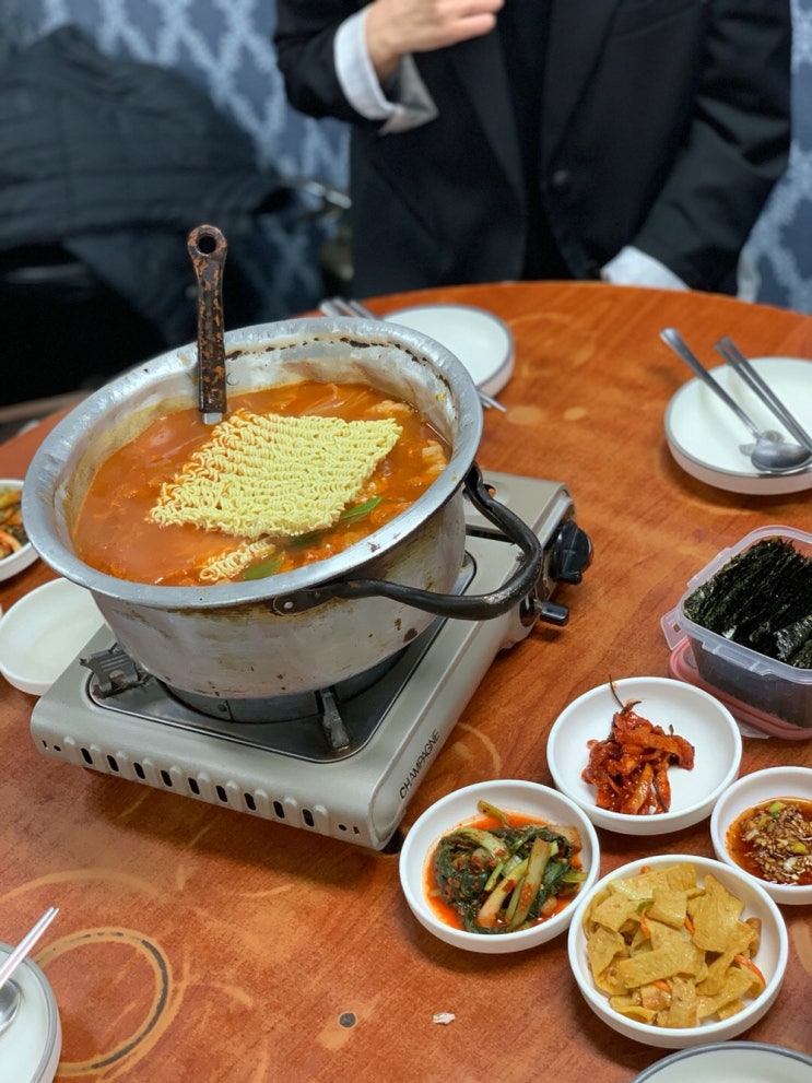  <을지로/충무로 맛집> 인현시장 영심이네 김치찌개