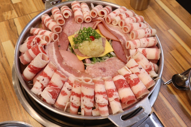  광명동굴 맛집 야채육수로 더 담백한 부대찌개!