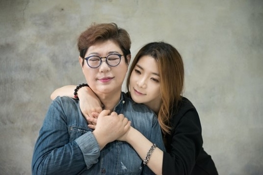  양희은님의 노래,  '엄마가 딸에게' ....눈물 왈칵. 