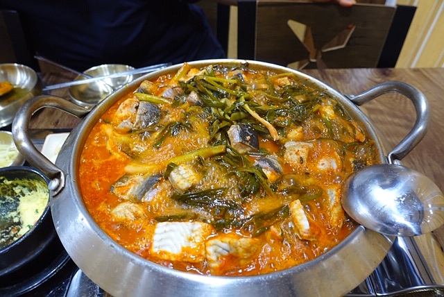  맛녀석들 파김치장어전골 갯장어 먹었어요.