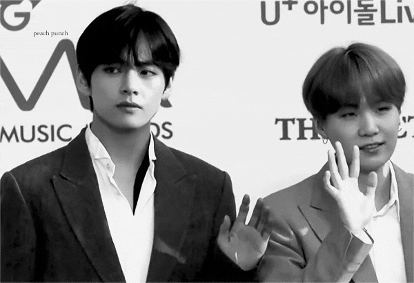  [방탄소년단 뷔] 현재 모두가 난리 난 흑발 태형 @더팩트 뮤직 어워즈