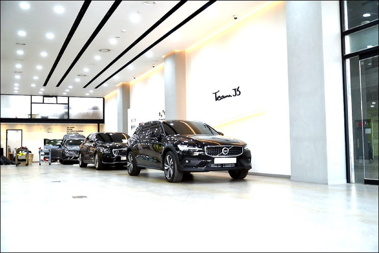  MADE BY SWEDEN 볼보 V60 크로스컨트리 T5 신차썬팅
